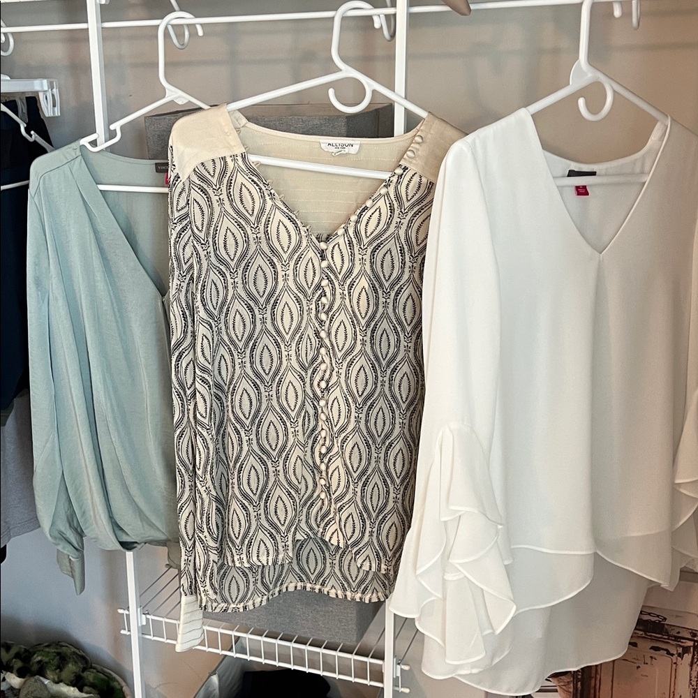 lot of 3 womens chiffon flowy tops blouses size M L allison & vince camuto